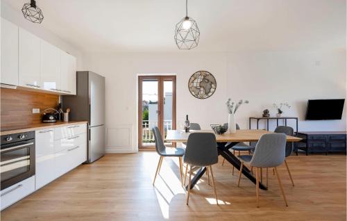 Brodarica Apartment | Lovely Apartment In Brodarica With Wifi