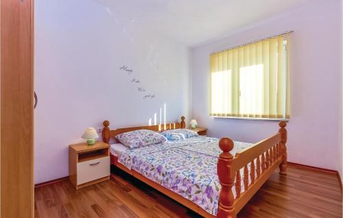 Gostinjac Apartment | Lovely Apartment In Dobrinj With Wifi