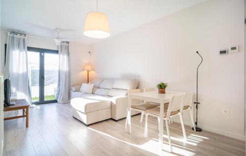 Velez-Malaga Apartment | Lovely Apartment In Vélez Málaga With Wifi