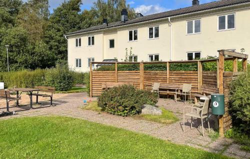 Grimsas Apartment | Lovely Apartment In Grimsås With Wifi