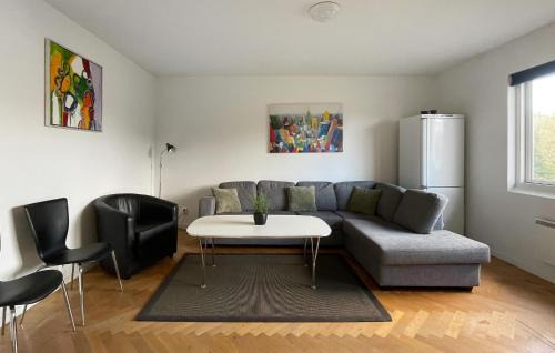 Grimsas Apartment | Lovely Apartment In Grimsås With Wifi