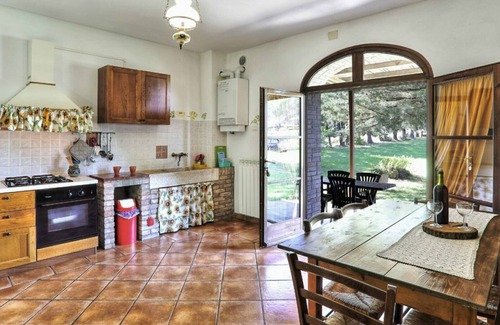 Pomarance Villa | Lovely apartment in villa for 5 guests with WIFI, pool, TV, terrace, panoramic view and parking