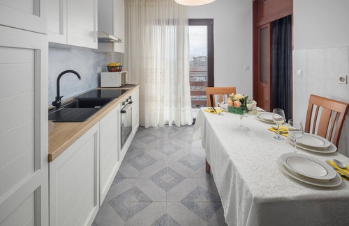 Kastelir Apartment | Lovely apartment in Kastelir with WiFi