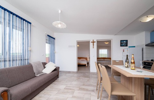 Kavran Apartment | Lovely apartment in Kavran with WiFi