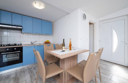 Kavran Apartment | Lovely apartment in Kavran with WiFi