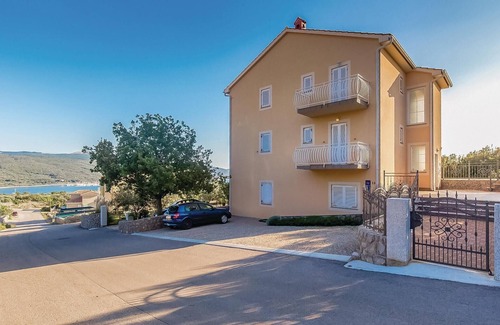 Kornic Apartment | Lovely apartment in Kornic with WiFi