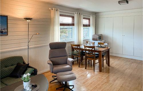 Offersøy Apartment | Lovely Apartment In Offersøy With Sauna