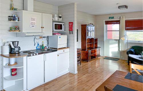 Offersøy Apartment | Lovely Apartment In Offersøy With Sauna