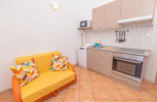 Barbat na Rabu Apartment | Lovely apartment in Rab with WiFi