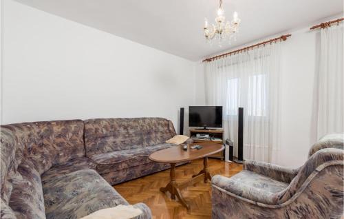 Sveti Juraj Apartment | Lovely Apartment In Svjuraj