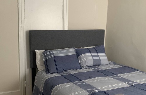 Inman Square Apartment | Lovely apartment in the heart of Inman sq Cambridge Ma