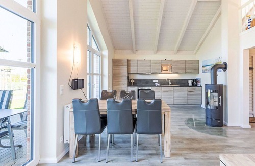 Dagebuell House | Lovely apartment in villa for 4 people with WIFI, TV, terrace, pets allowed and parking