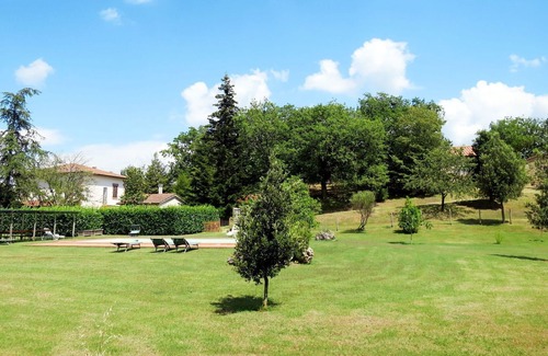 Montieri House | Lovely apartment in villa for 2 guests with WIFI, pool, patio, pets allowed and parking