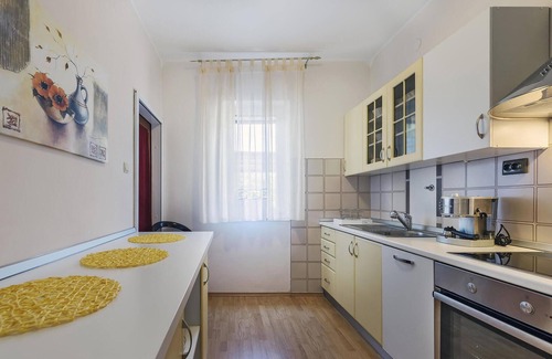 Valtura Apartment | Lovely apartment in Valtura with WiFi