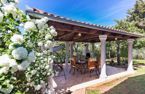 Valtura Apartment | Lovely apartment in Valtura with WiFi