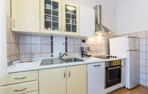 Valtura Apartment | Lovely Apartment In Valtura With Wifi