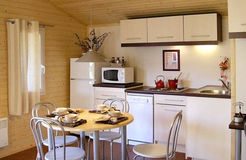 Beynat House | Lovely apartment in villa for 4 guests with pool, WIFI, TV, terrace, pets allowed and parking