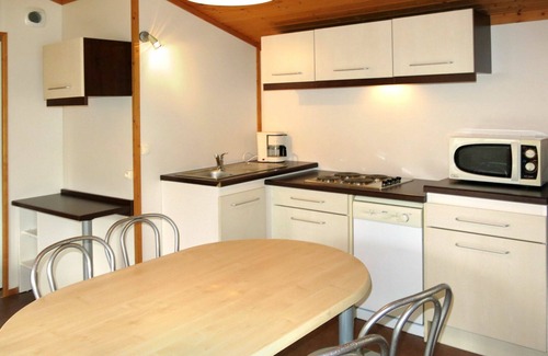 Beynat House | Lovely apartment in villa for 4 guests with pool, WIFI, TV, terrace, pets allowed and parking