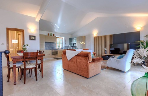 Bibali House | Lovely apartment in villa for 6 guests with pool, WIFI, A/C, TV, terrace and parking