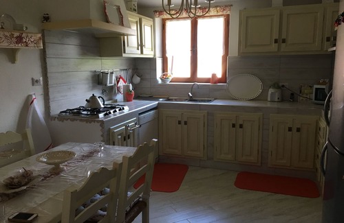 Cannigione Villa | Lovely apartment with private pool 100 meters from the beach