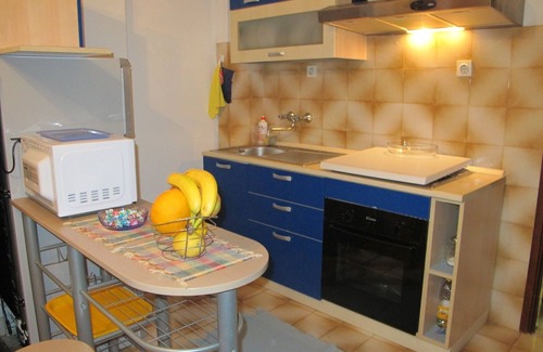 Supetar Apartment | Lovely Apartment With a Sea View Apartment