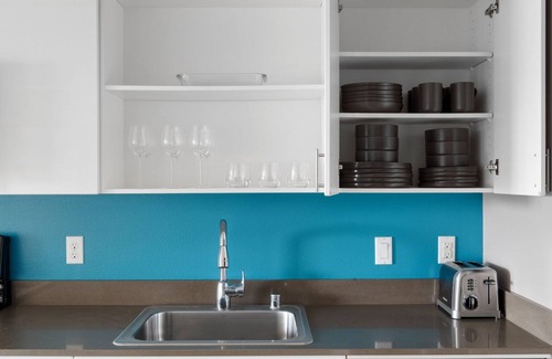 West Woodland Apartment | Lovely Ballard 1BR w/Lounge & BBQ, nr Shopping & Bars, by Blueground
