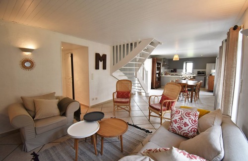 Daglan House | Lovely barn conversion with private heated pool