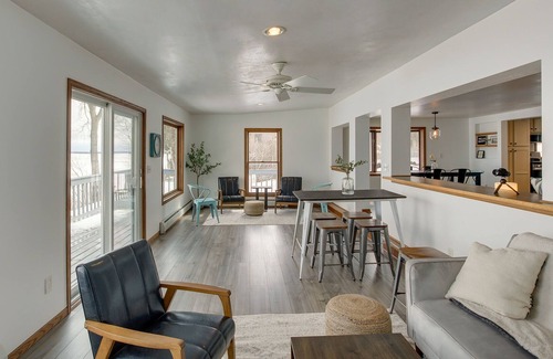 Little Sturgeon House | Lovely Bayfront Vacation Rental w/ Spacious Deck!