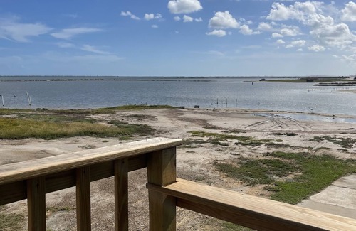Flour Bluff Condo | Lovely Beach View, 2 BR Condo