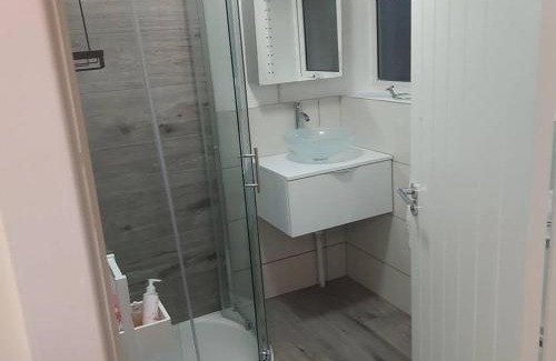Borehamwood Apartment | Lovely & Beautiful 2 Bed-Apartment in Borehamwood