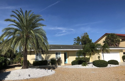 Belleair Beach House | Lovely Belleair Beach Home.Only One Block To The Beach !