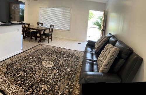 Del Rey Apartment | Lovely Berryman Ave Apartment