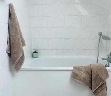 Worthing Apartment | Lovely bijou loft apt, one road back from the sea