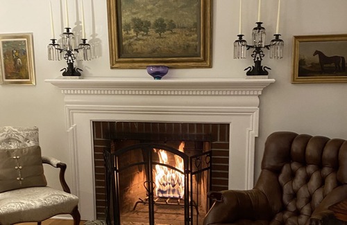 Buckingham Lake - Crestwood House | Lovely Brick Colonial Home in Quiet Neighborhood