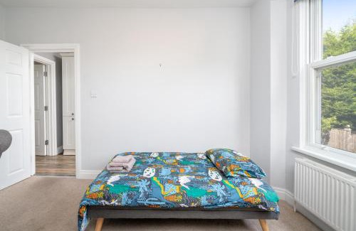 New Cross Apartment | Lovely & Bright 1 Bedroom Flat in London's Zone 2