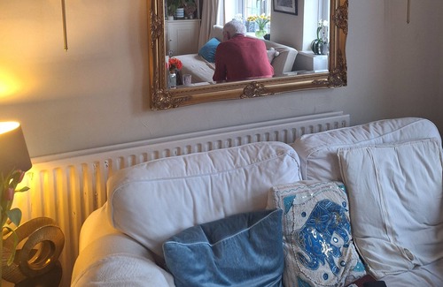 East Preston Apartment | Lovely bright 1920s 4 bedroom apartment in heart of village and 100m from beach