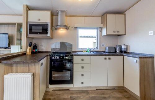 Corton Other | Lovely Caravan At Azure Seas Nearby The Beautiful Beach Ref 32038Az