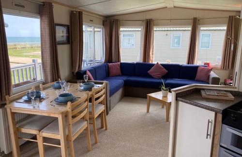 Pakefield Other | Lovely Caravan With Seaviews, Wi-Fi And Decking Near Pakefield Beach Ref 68040Cr