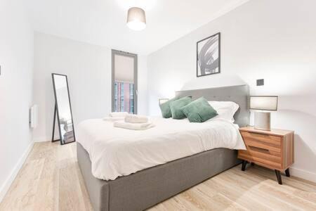 Bordesley Apartment | Lovely Central Birmingham 1 Bed Apartment