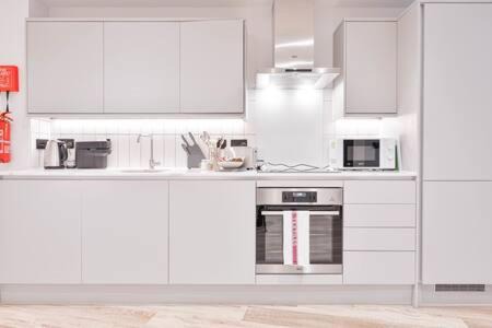 Bordesley Apartment | Lovely Central Birmingham 1 Bed Apartment