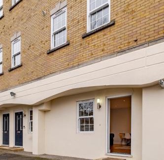 Brentwood Apartment | Lovely Central Brentwood Flat