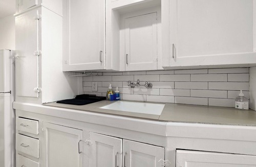 Northeast Apartment | Lovely Chic 1BedRoom private entrance, W/D parking