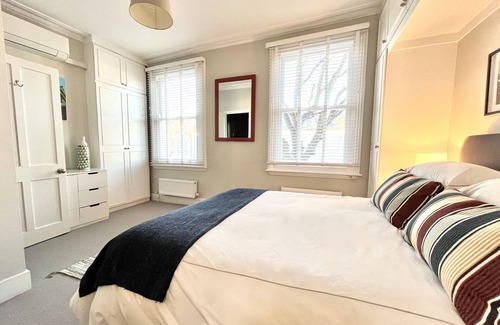 Southfield House | Lovely Chiswick Victorian Home - Available for Long or Short let