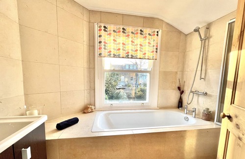 Southfield House | Lovely Chiswick Victorian Home - Available for Long or Short let