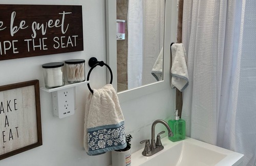 Burbank Apartment | Lovely Clean 2 Bedroom Apartment