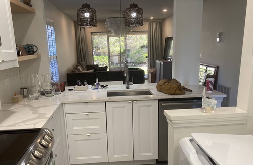 Park East Condo | Lovely Condo 10 minutes to the Beach