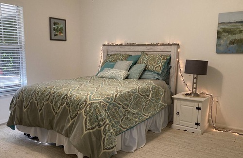 Park East Condo | Lovely Condo 10 minutes to the Beach