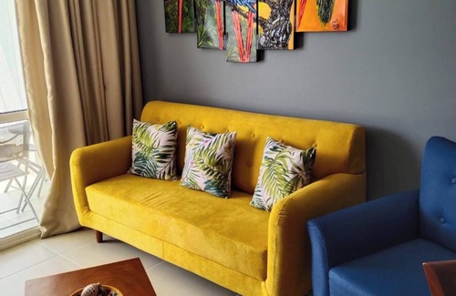 Cali Apartment | Lovely condo in S. Cali close to universities