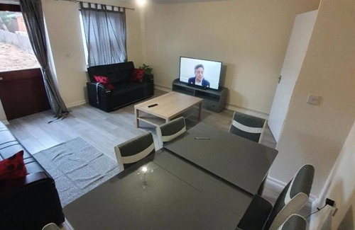 Bermondsey House | Lovely, Cosy House Easy Reach to Central London