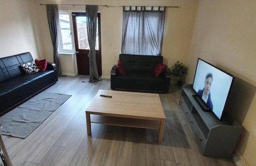 Bermondsey House | Lovely, Cosy House Easy Reach to Central London